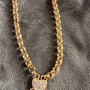 Elegant Gold Heart Pendant Necklace choker
